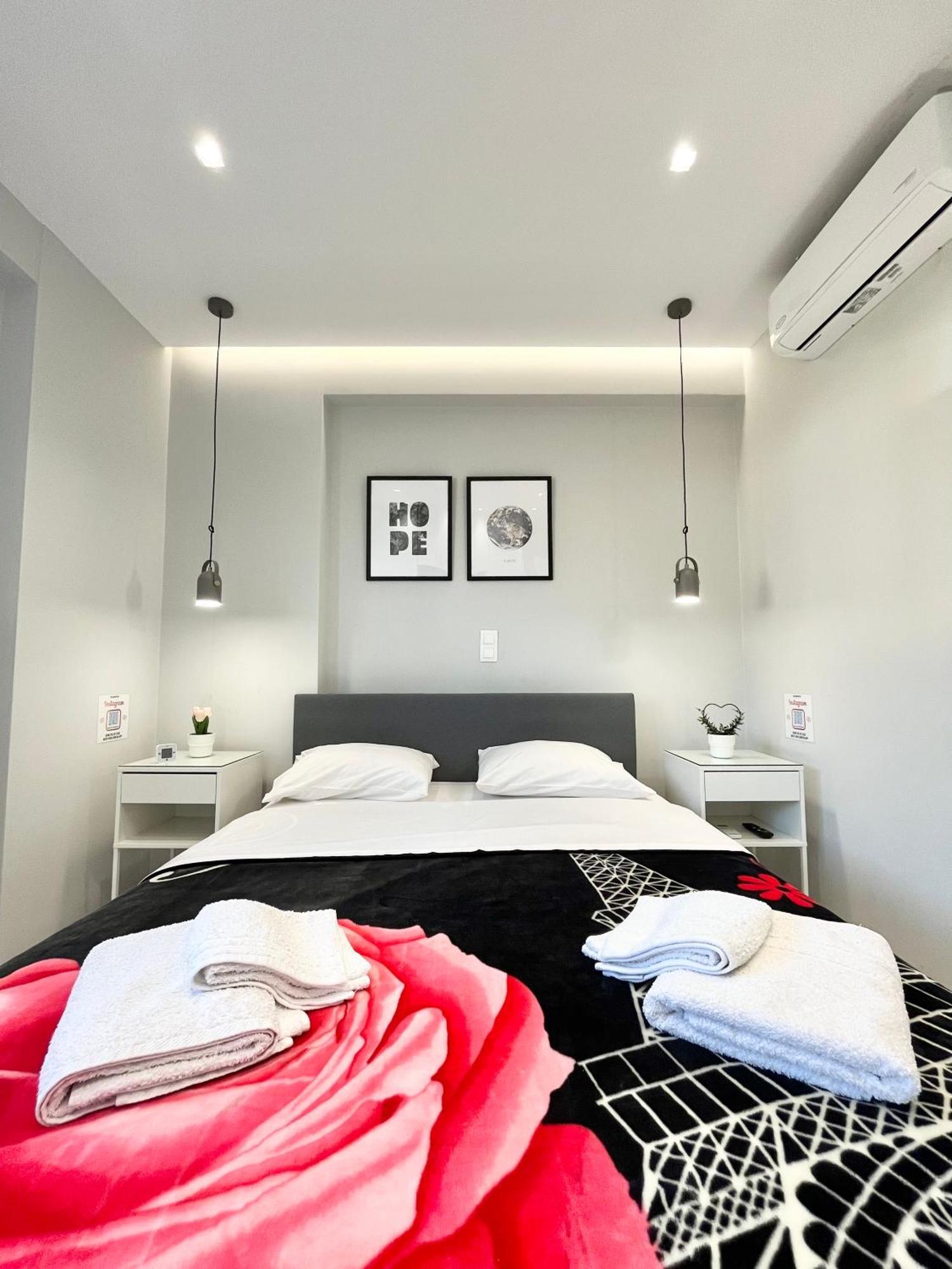 Blueline Apartment 1 Лоутраки Экстерьер фото